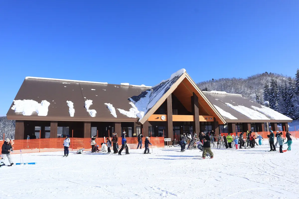 Tengamori Ski Area New Natsumushizawa Hutte 202412 – Aufnahme in der Umgebung von 天下森スキー場
