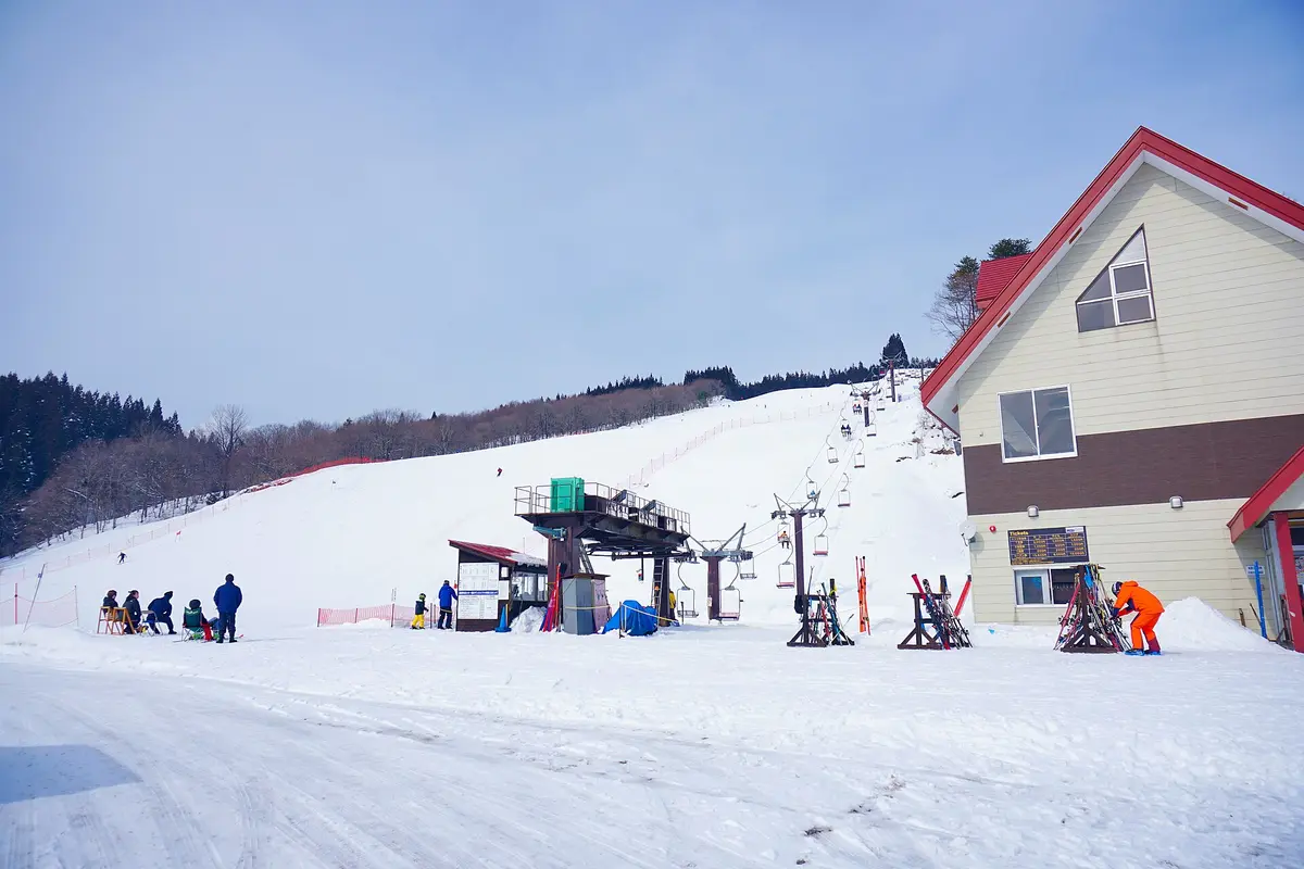 Fujisato Ski Area feb 2023b – Aufnahme in der Umgebung von 藤里町営スキー場