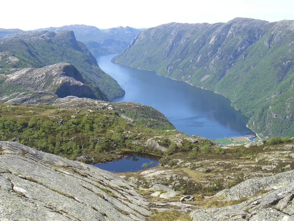 Frafjorden – Aufnahme in der Umgebung von Skigebiet bei Gjesdal