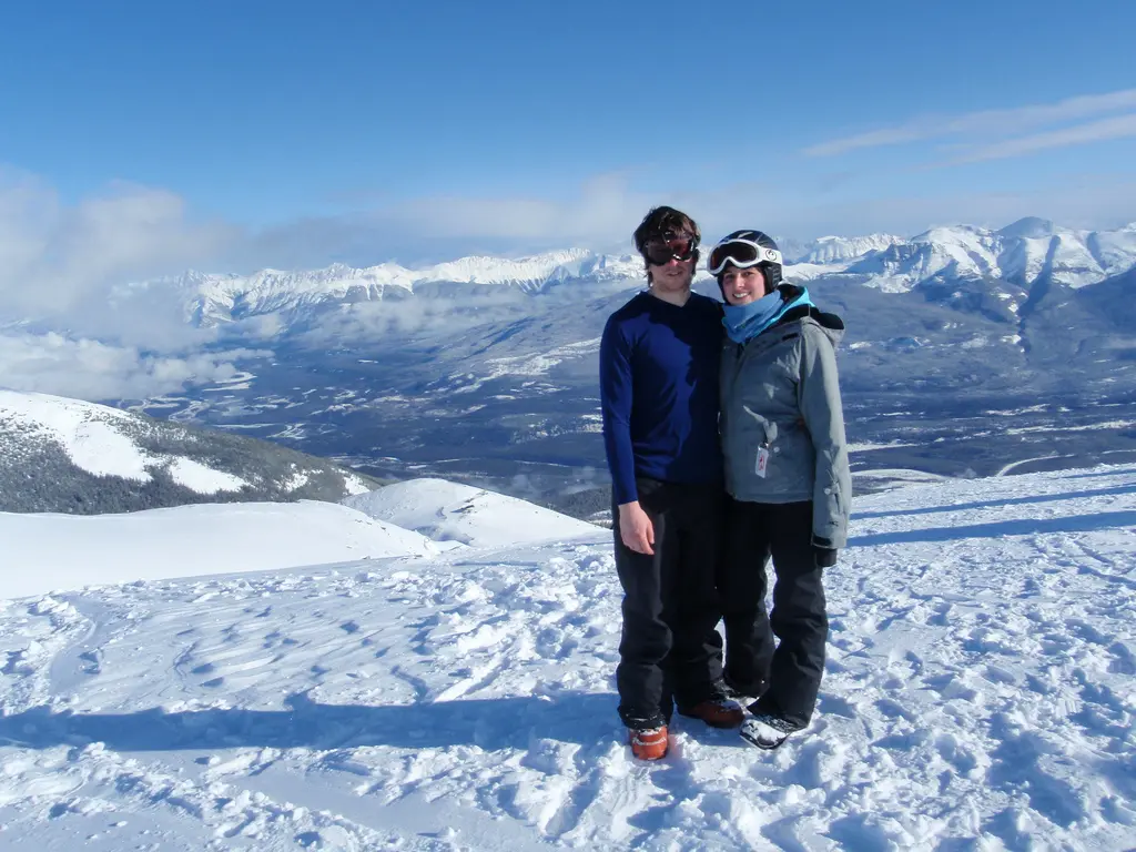 Cole and Adela, Top of Marmot Basin Ski Area – Aufnahme in der Umgebung von Marmot Basin