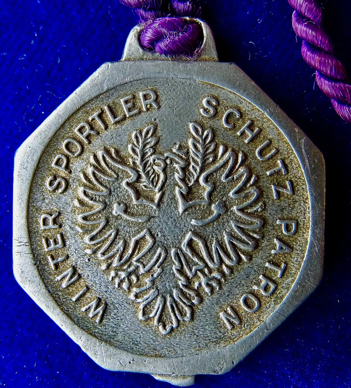 Ullr the Guardian Patron Saint of Skiers Lead Medal ND (early 20th Century) Germany, reverse – Aufnahme in der Umgebung von Saint-George