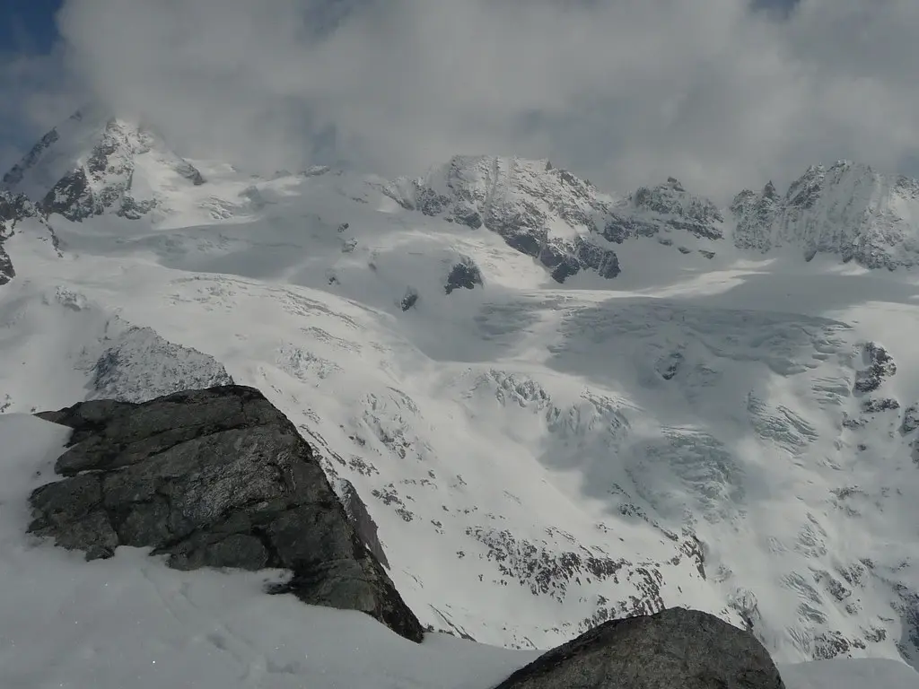 Blick vom Col Brule Richtung Dent d' Herens und Glaciar des Grandes Muraillies – Aufnahme in der Umgebung von Ski Brule