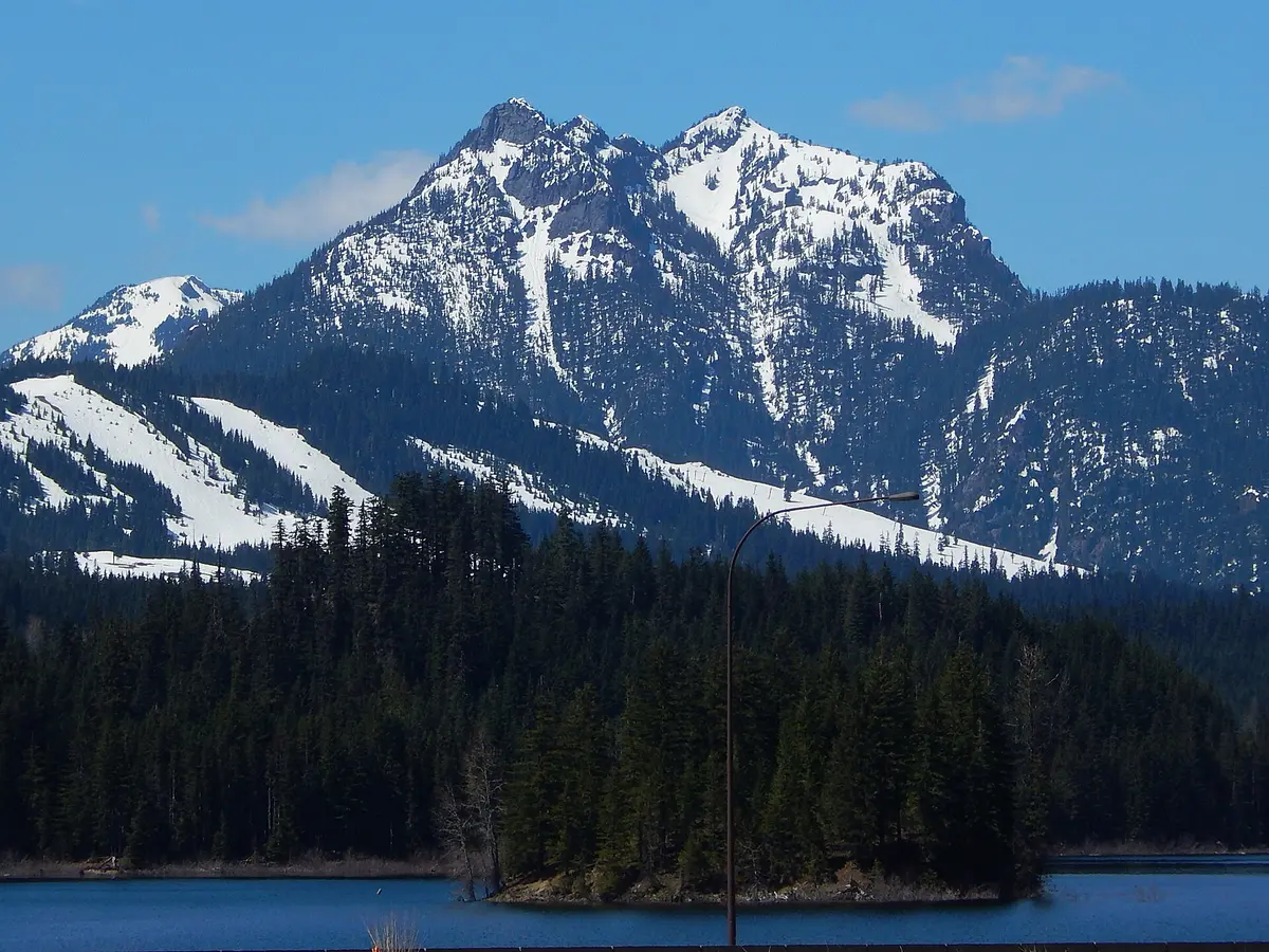 Denny Mountain in the Cascade mountain range – Aufnahme in der Umgebung von Cascade Mountain