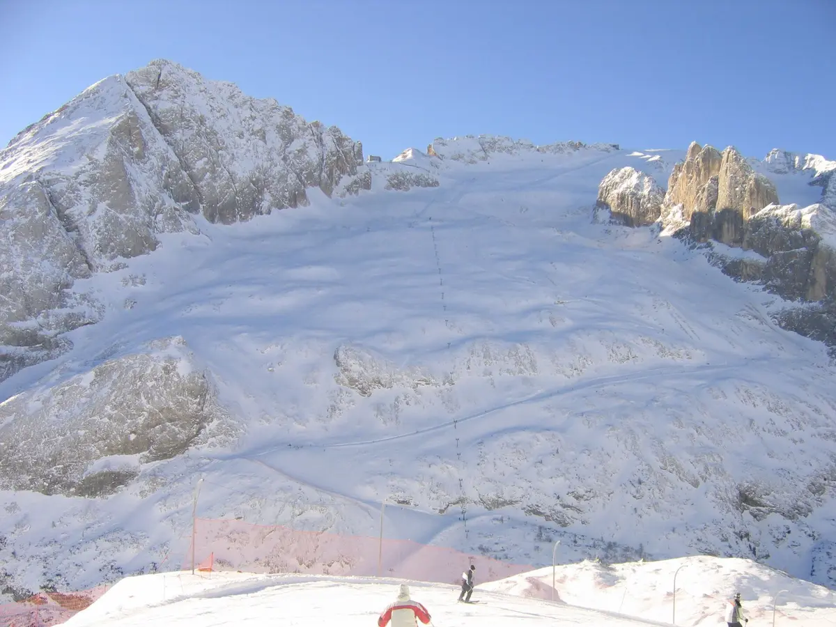 Marmolada - Ski way - panoramio – Aufnahme in der Umgebung von Marmolada