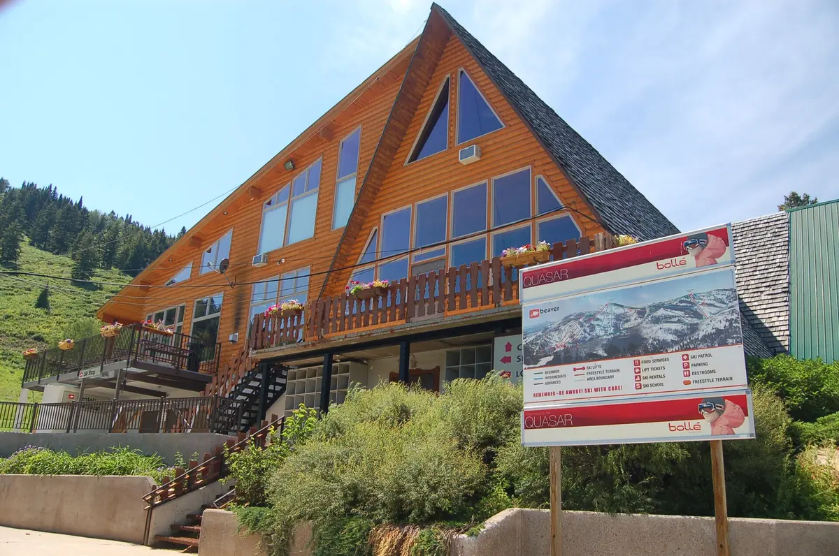 Logan Canyon Scenic Byway - Beaver Mountain Lodge in Summer - NARA - 7720121 – Aufnahme in der Umgebung von Beaver Mountain