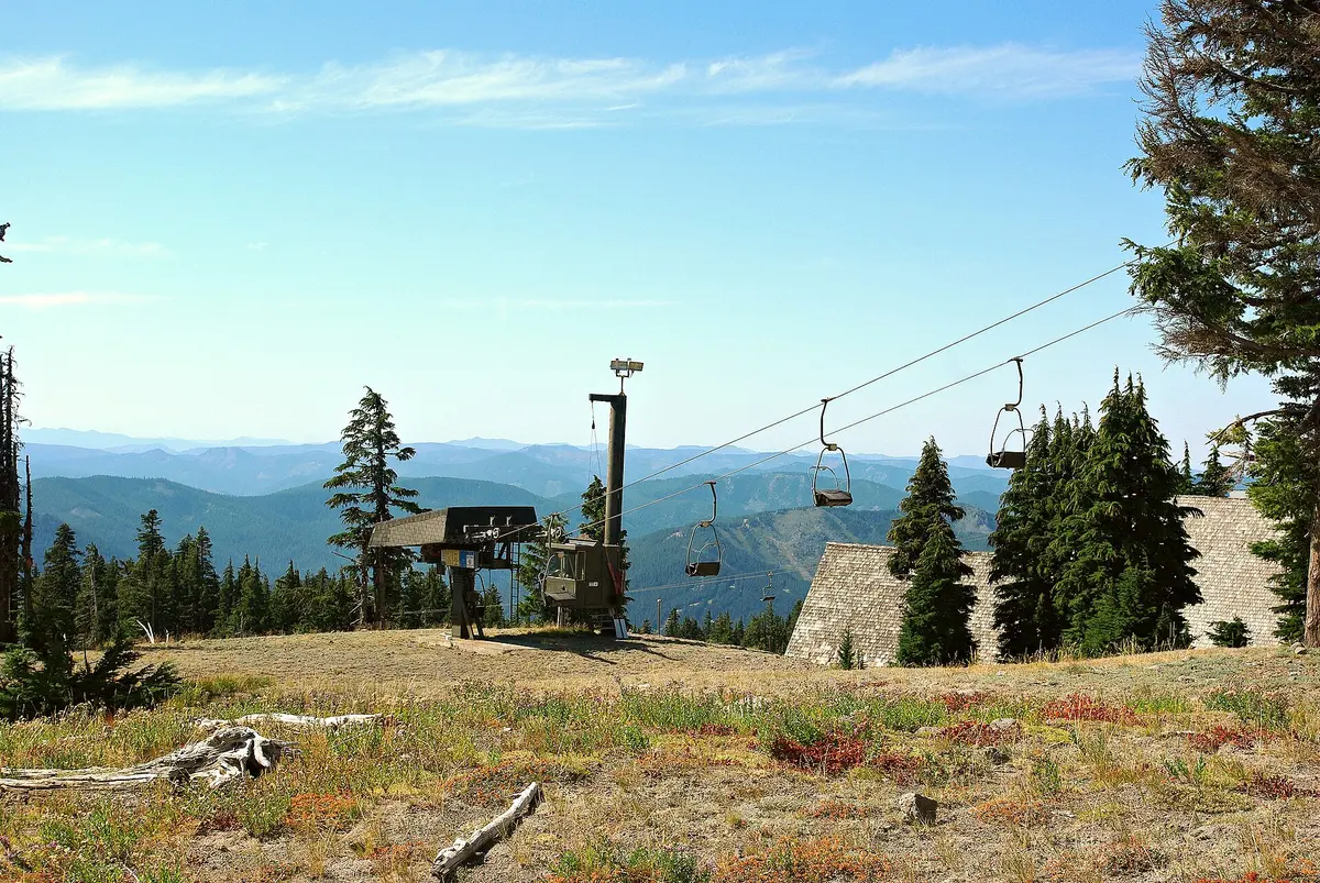 Ski lift at Timberline Lodge Oregon – Aufnahme in der Umgebung von Timberline Lodge Ski Area