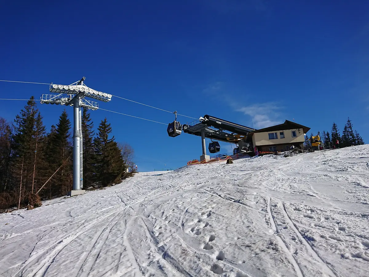 Szczyrk Mountain Resort - upper station of gondola lift A1 – Aufnahme in der Umgebung von Szczyrk Mountain Resort