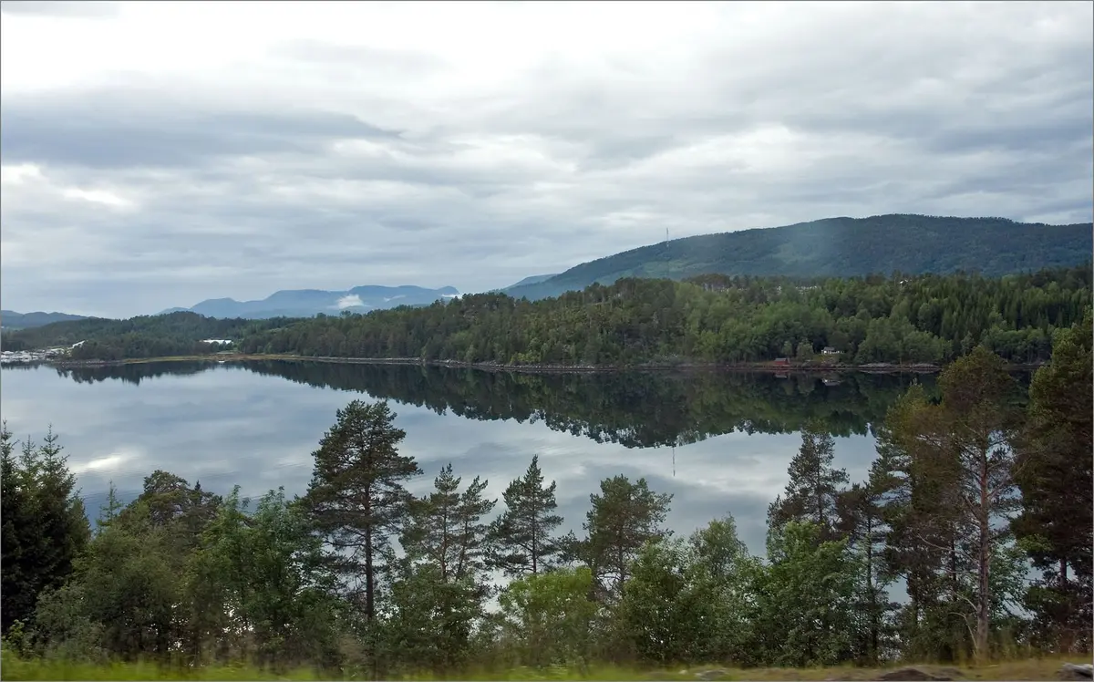 Still water - Norway - panoramio – Aufnahme in der Umgebung von Spjelkavikheisa
